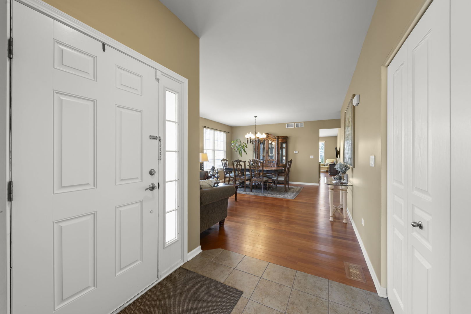 929 Fairmont Road, Pingree Grove, IL 60140