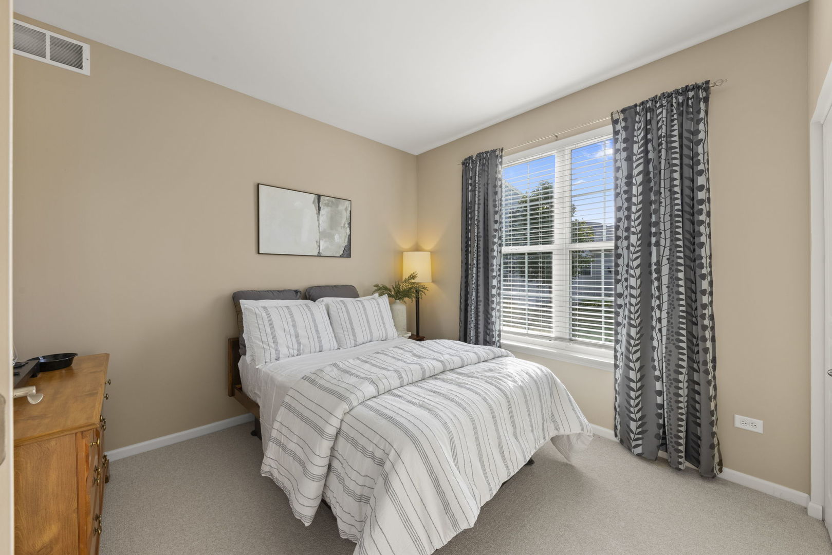 929 Fairmont Road, Pingree Grove, IL 60140