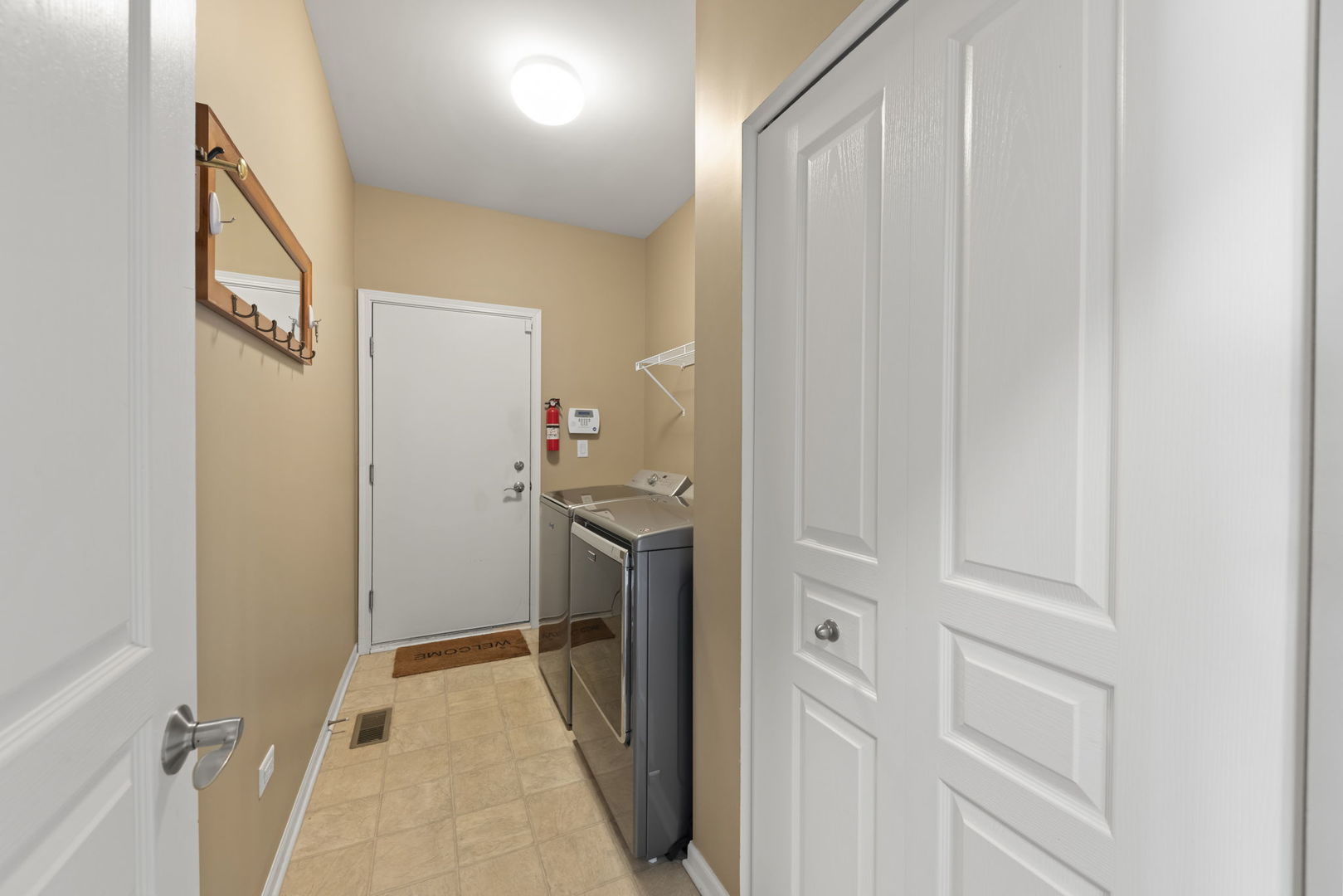 929 Fairmont Road, Pingree Grove, IL 60140