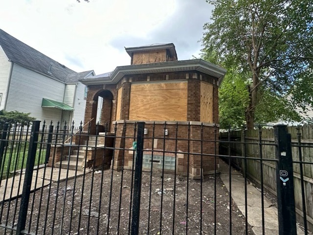 2008 W 69th Place, Chicago, IL 60636