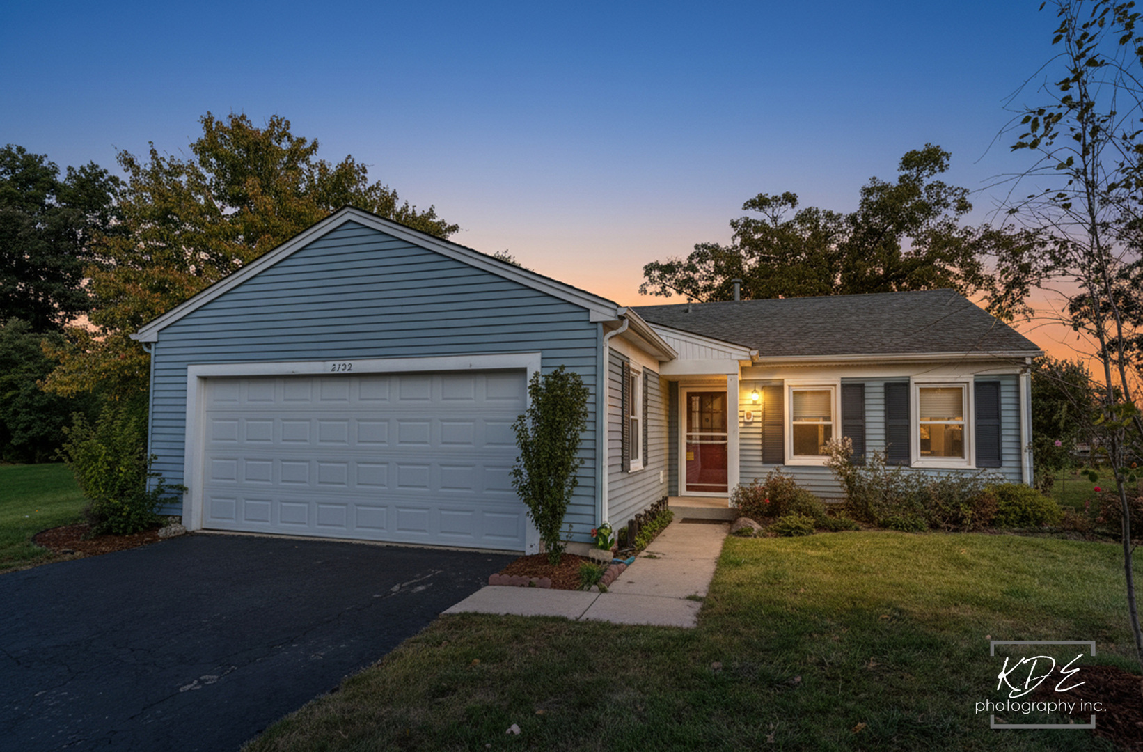 2732 Davos Avenue, Woodridge, IL 60517