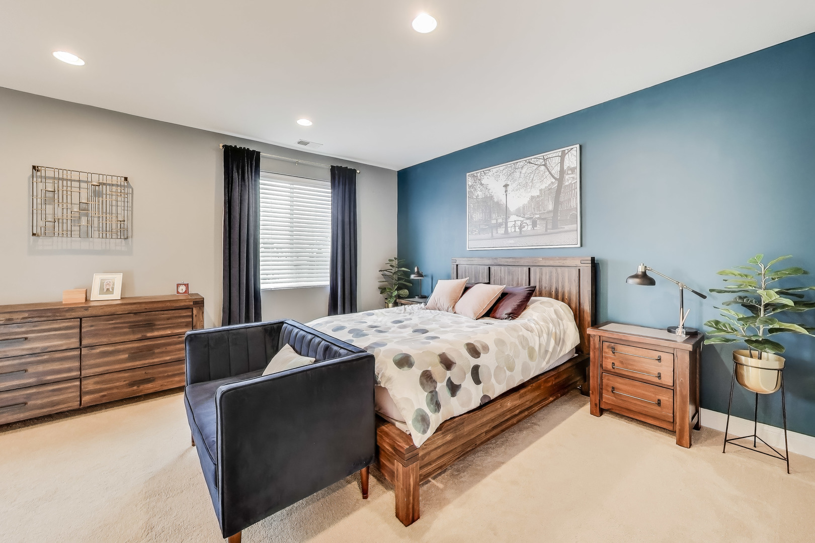 5013 W Dakin Street, Chicago, IL 60641
