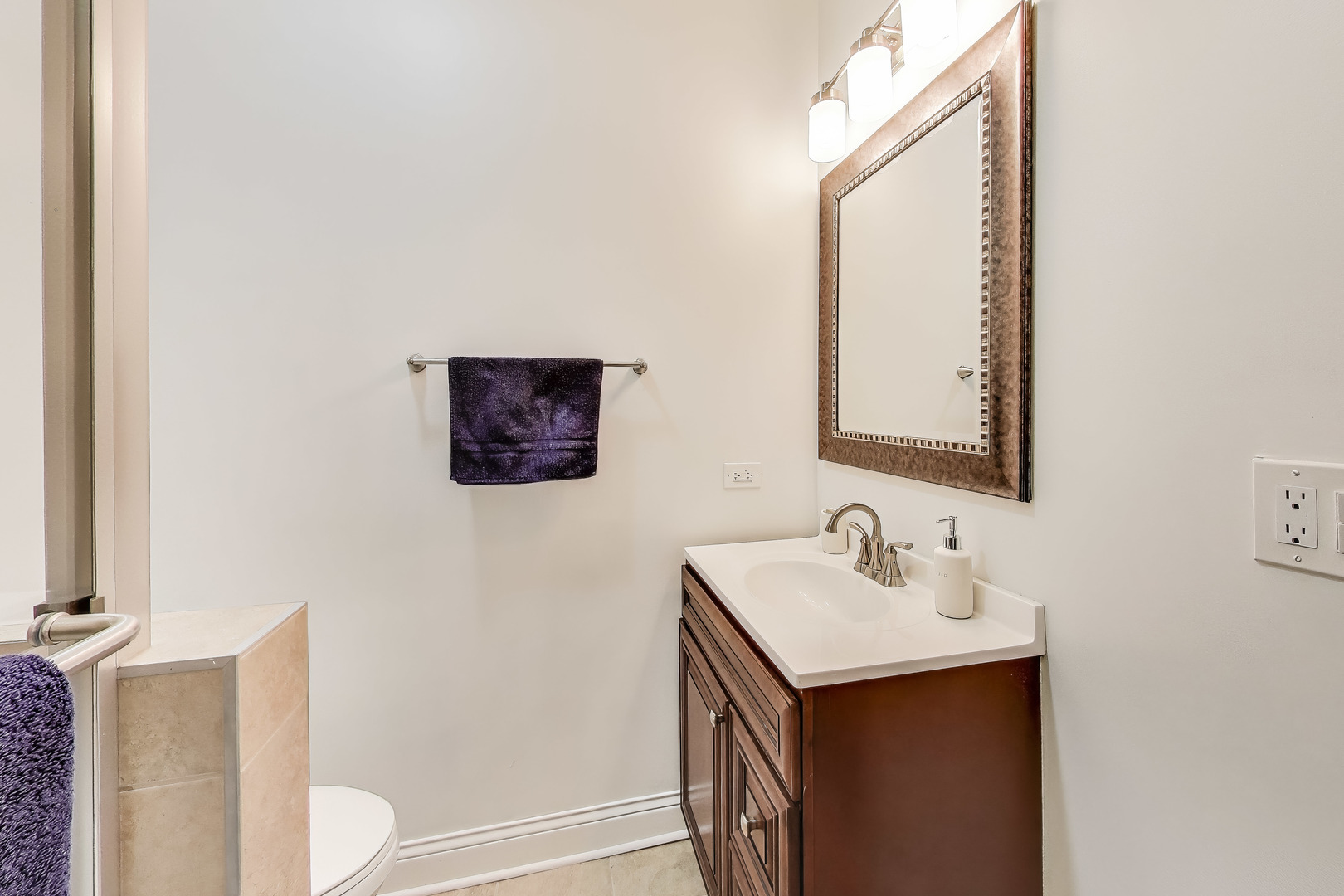5013 W Dakin Street, Chicago, IL 60641