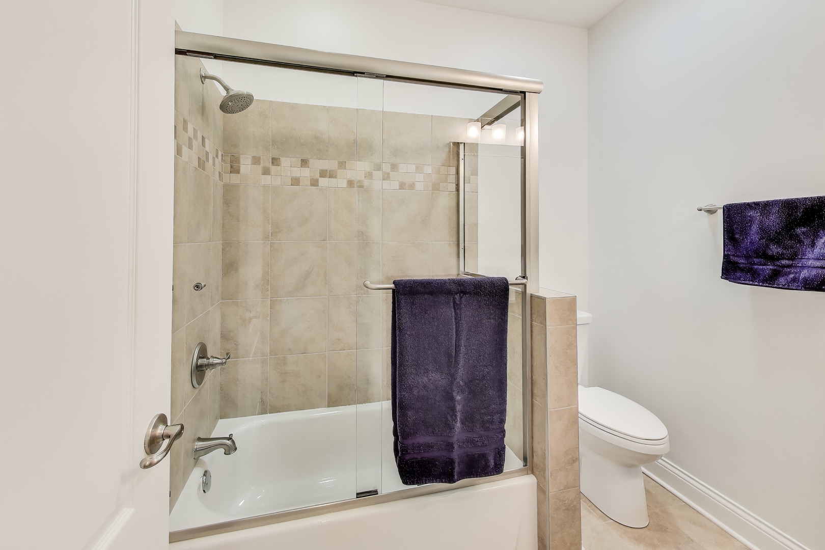 5013 W Dakin Street, Chicago, IL 60641