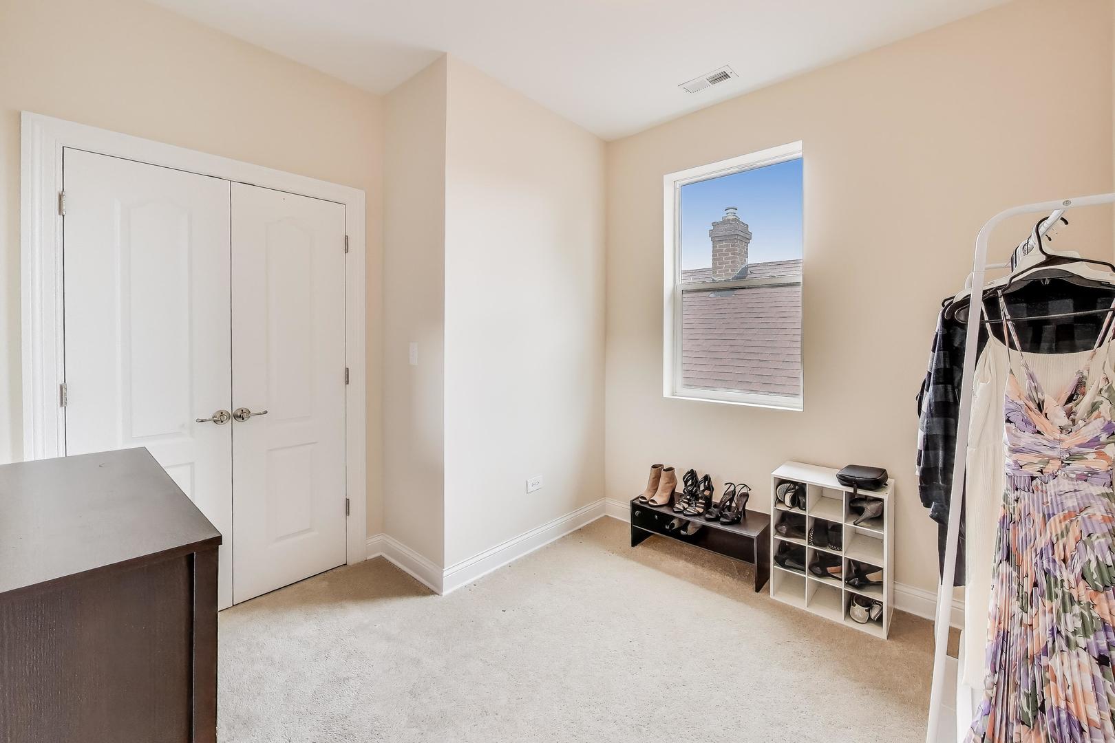 5013 W Dakin Street, Chicago, IL 60641