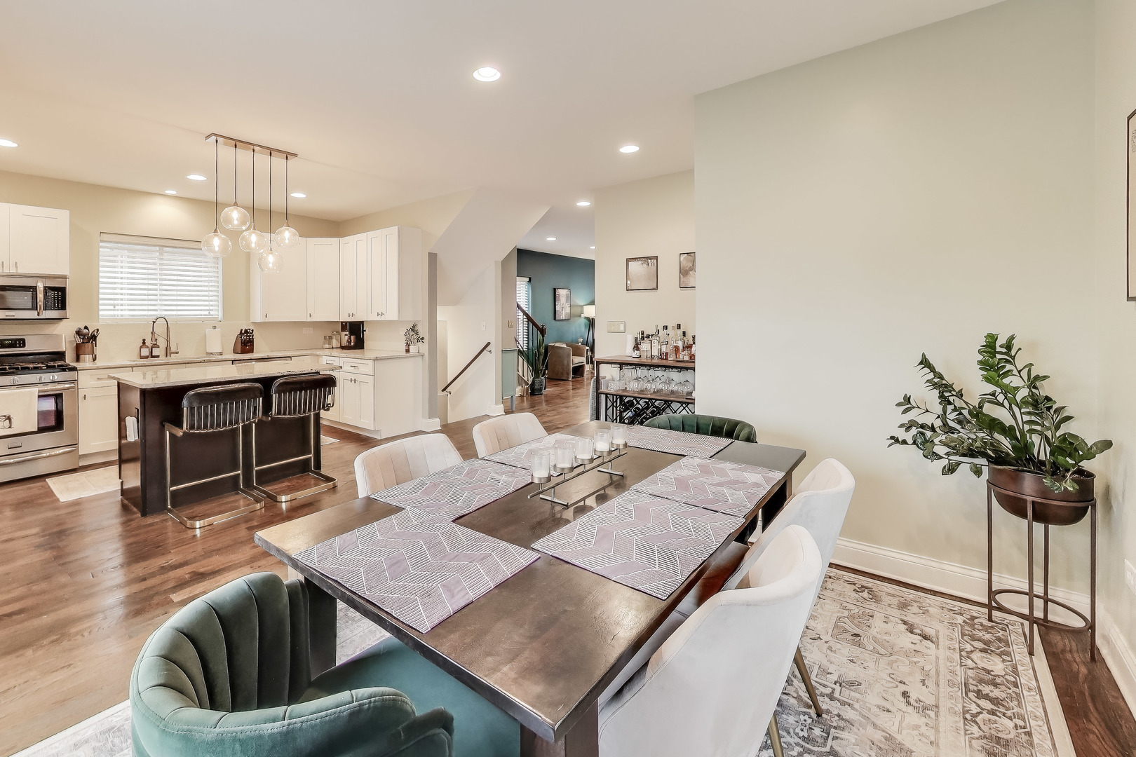 5013 W Dakin Street, Chicago, IL 60641