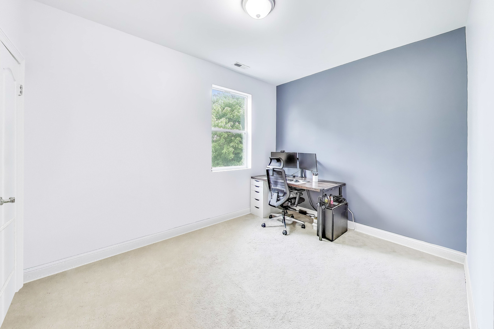 5013 W Dakin Street, Chicago, IL 60641