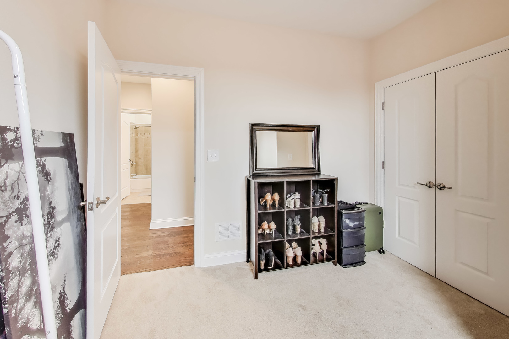 5013 W Dakin Street, Chicago, IL 60641