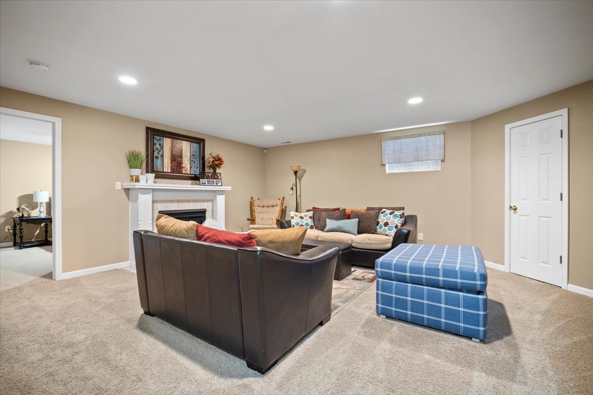 3509 Ballyford Drive, Bloomington, IL 61704