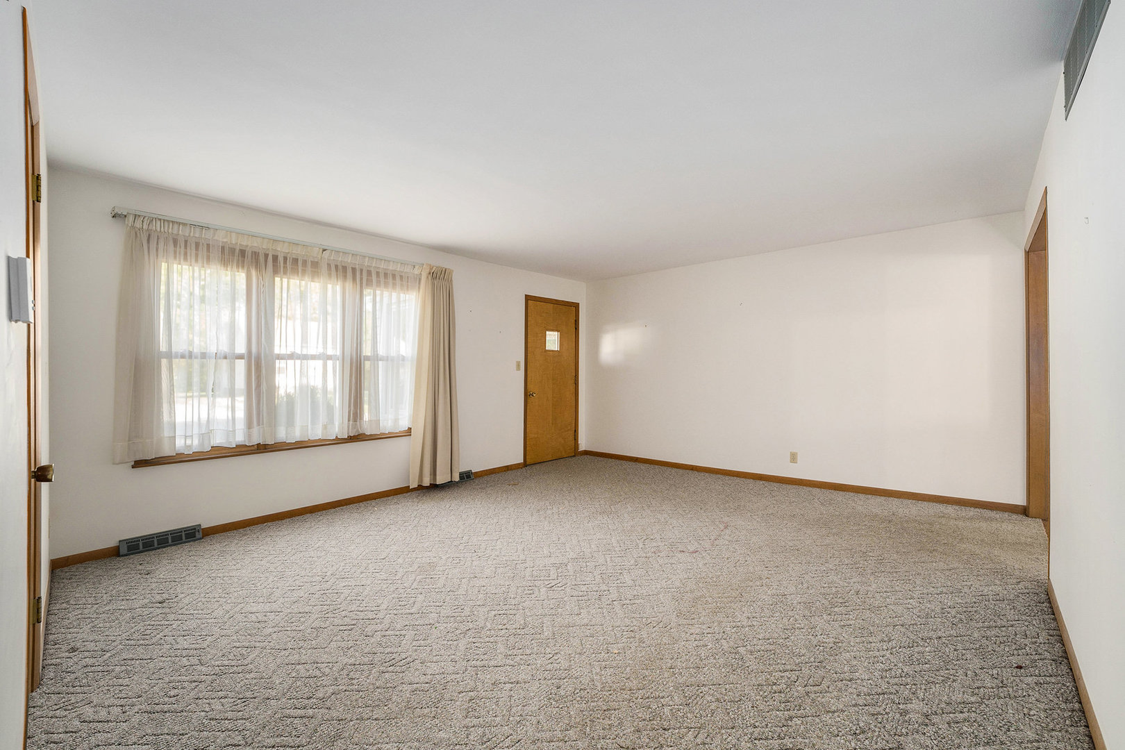 2528 McCool Road, Portage, IN 46368