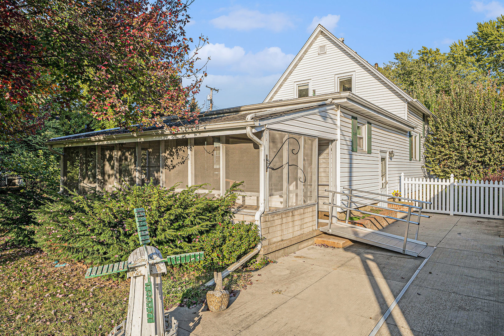 2528 McCool Road, Portage, IN 46368
