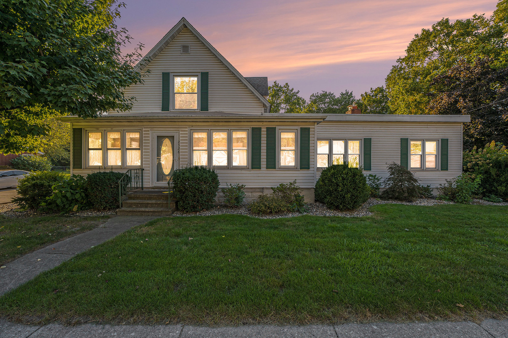 2528 McCool Road, Portage, IN 46368