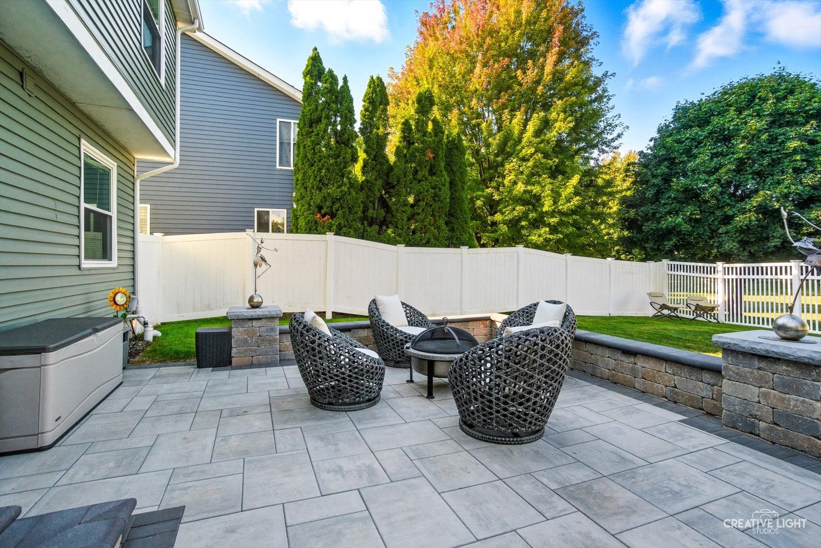 895 Lowell Lane, Naperville, IL 60540