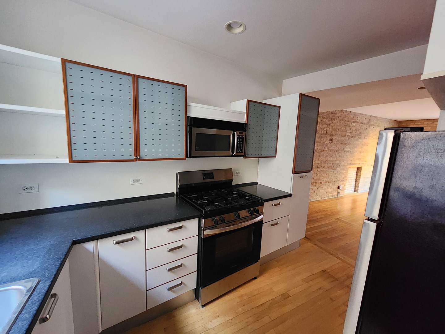136 Clyde Avenue #2S, Evanston, IL 60202