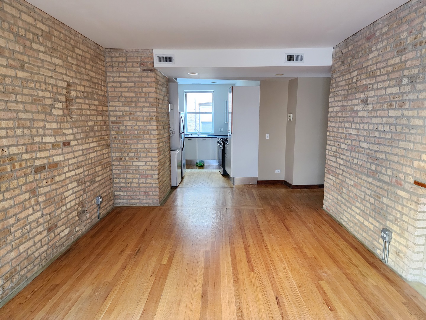 136 Clyde Avenue #2S, Evanston, IL 60202