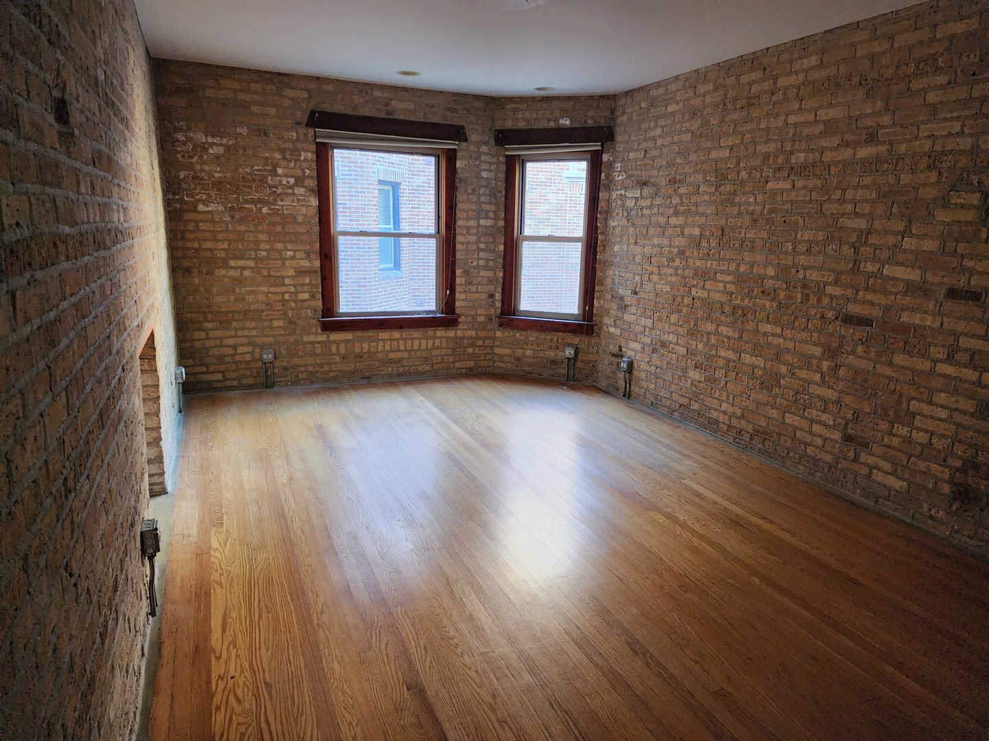 136 Clyde Avenue #2S, Evanston, IL 60202