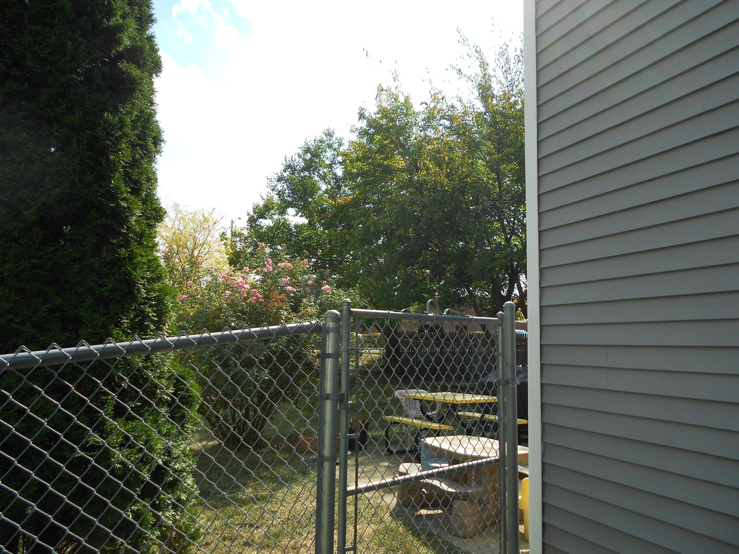 89 Stonefield Drive, Glendale Heights, IL 60139