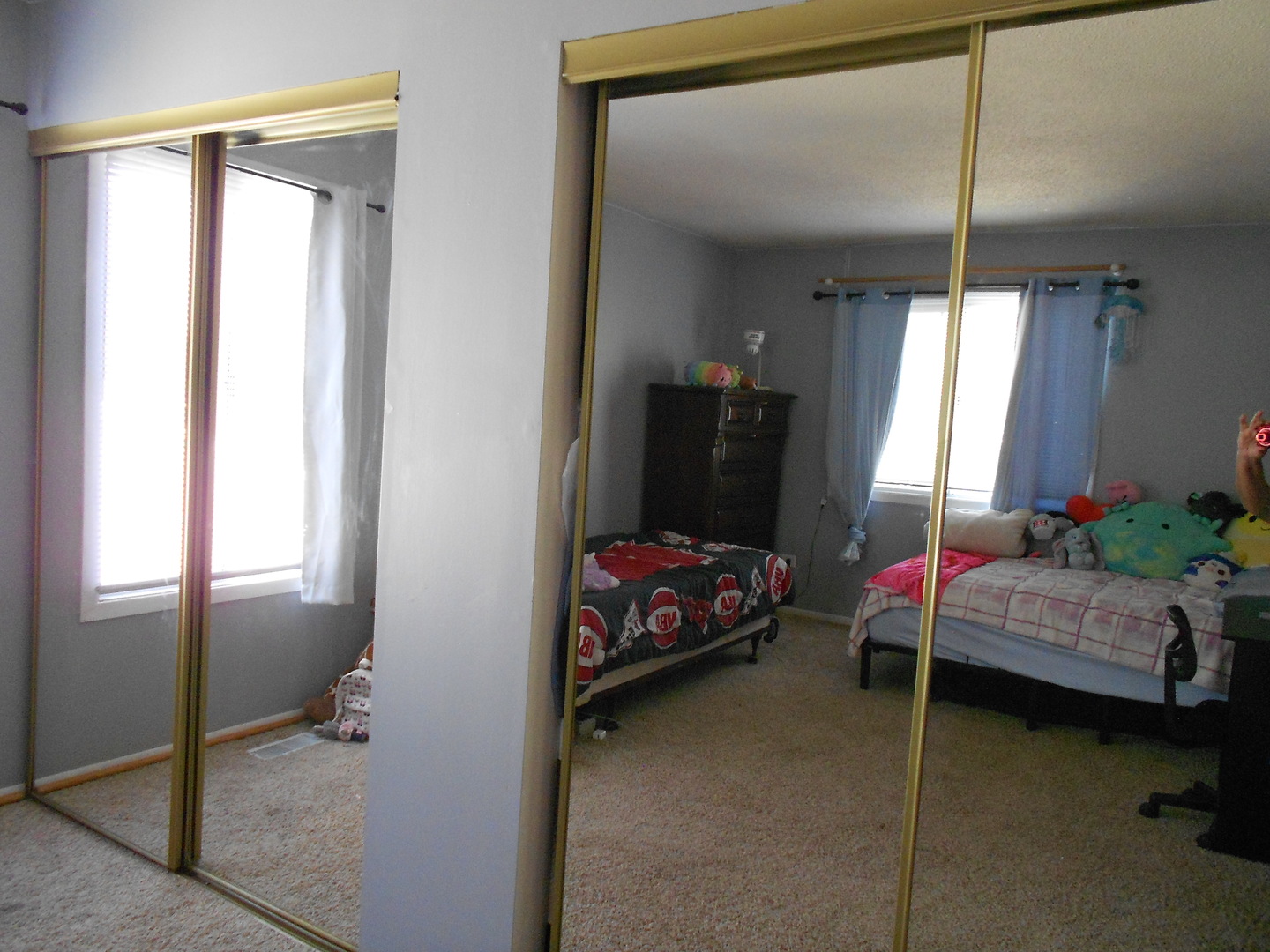 89 Stonefield Drive, Glendale Heights, IL 60139