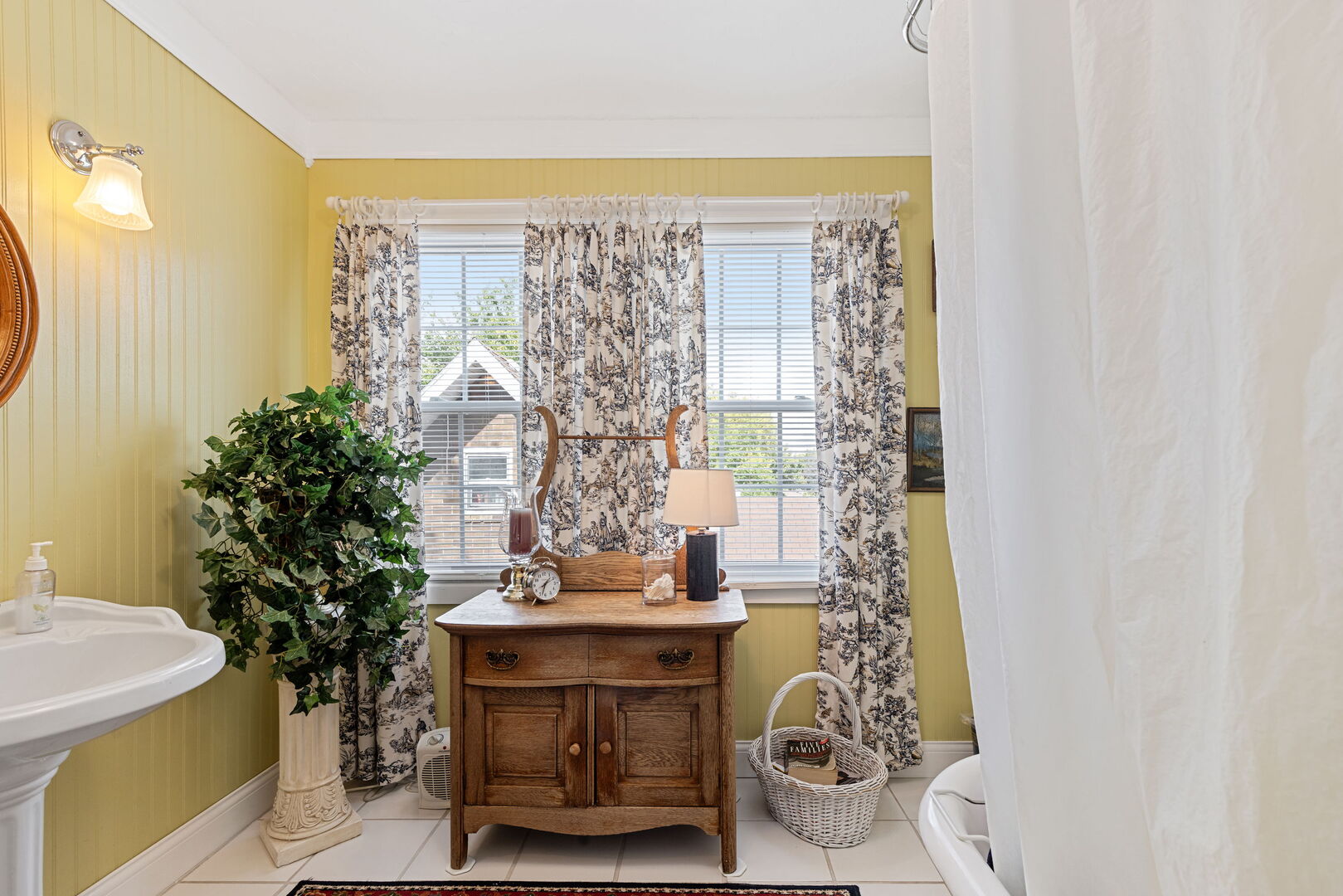 1361 Elizabeth Street, Crete, IL 60417