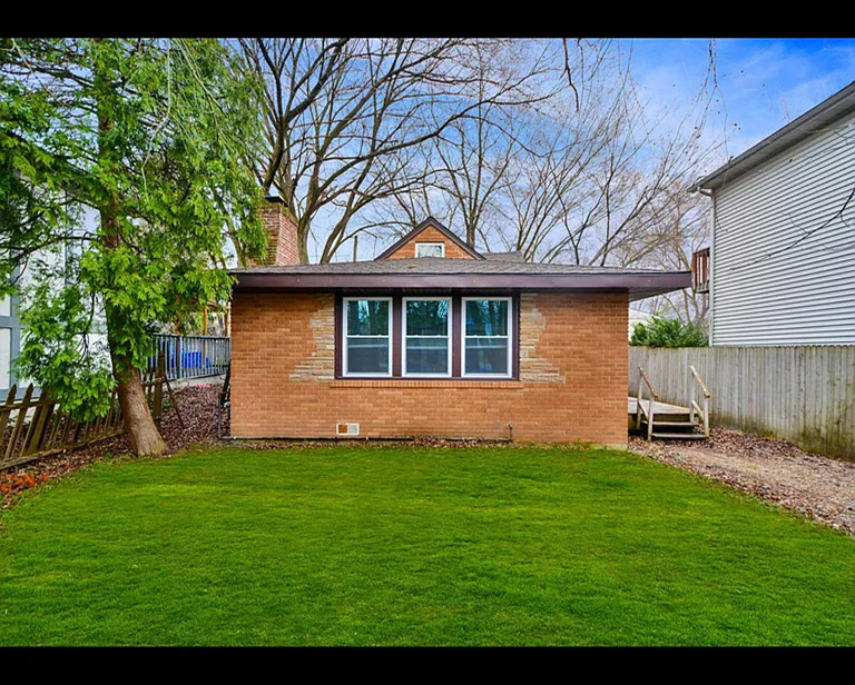 23519 N Field Road, Lake Zurich, IL 60047