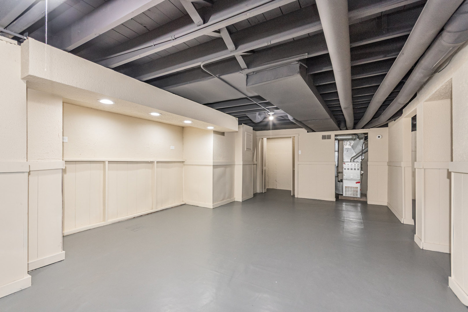 3853 W 86th Place, Chicago, IL 60652