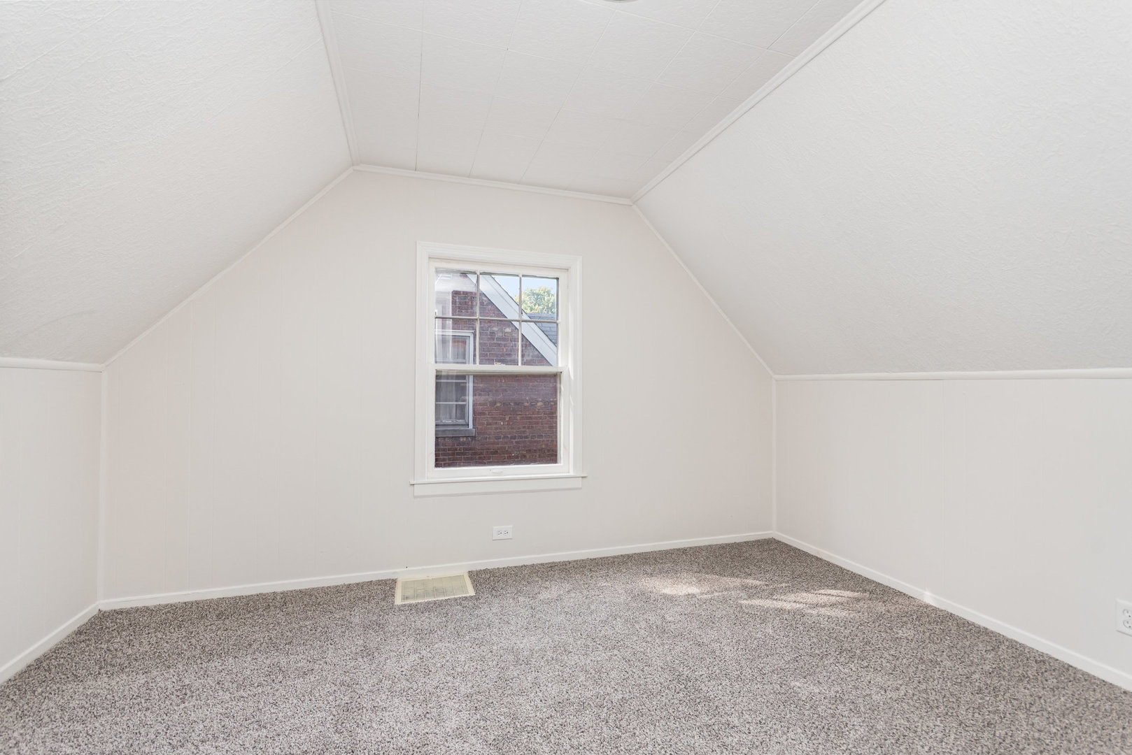 3853 W 86th Place, Chicago, IL 60652