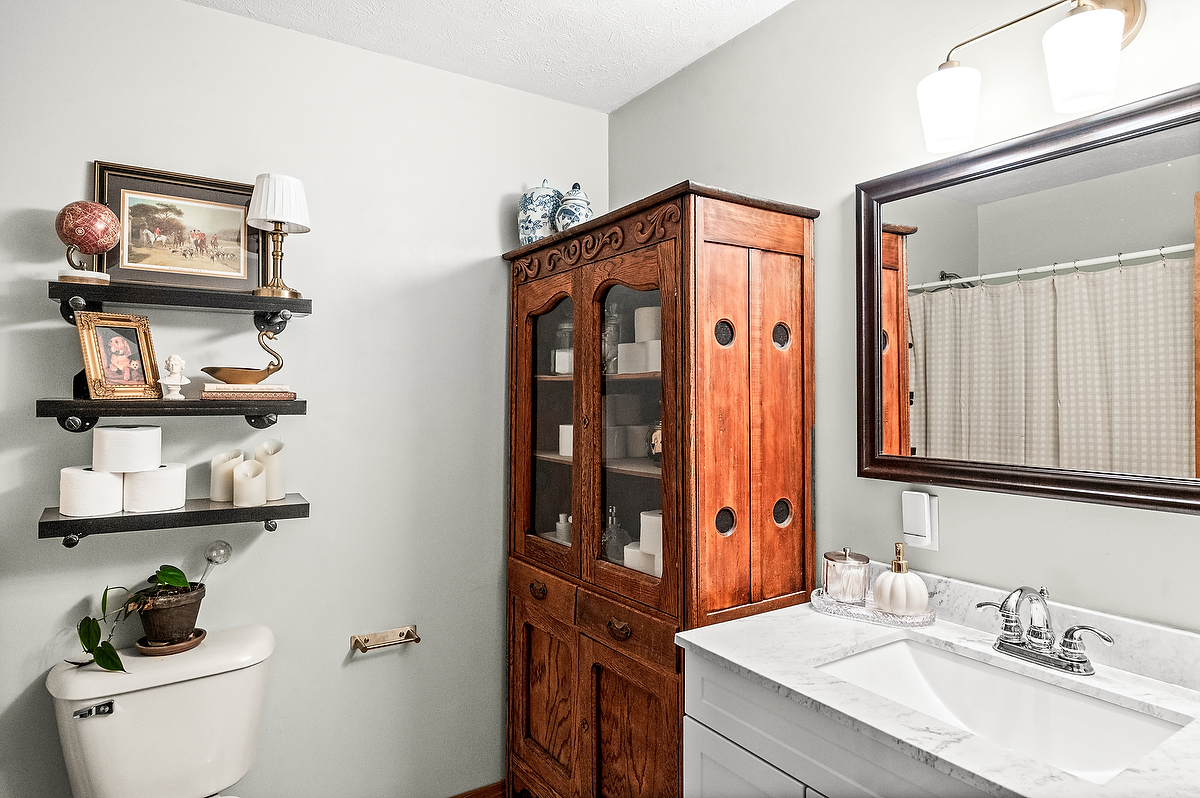 2905 Scarborough Street, Bloomington, IL 61705