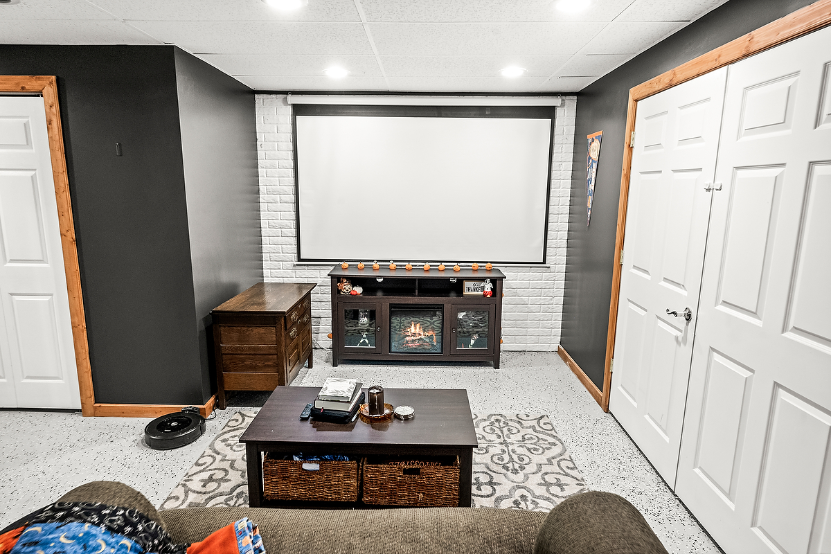 2905 Scarborough Street, Bloomington, IL 61705