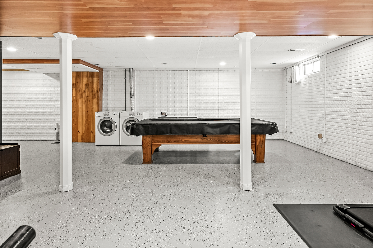 2905 Scarborough Street, Bloomington, IL 61705