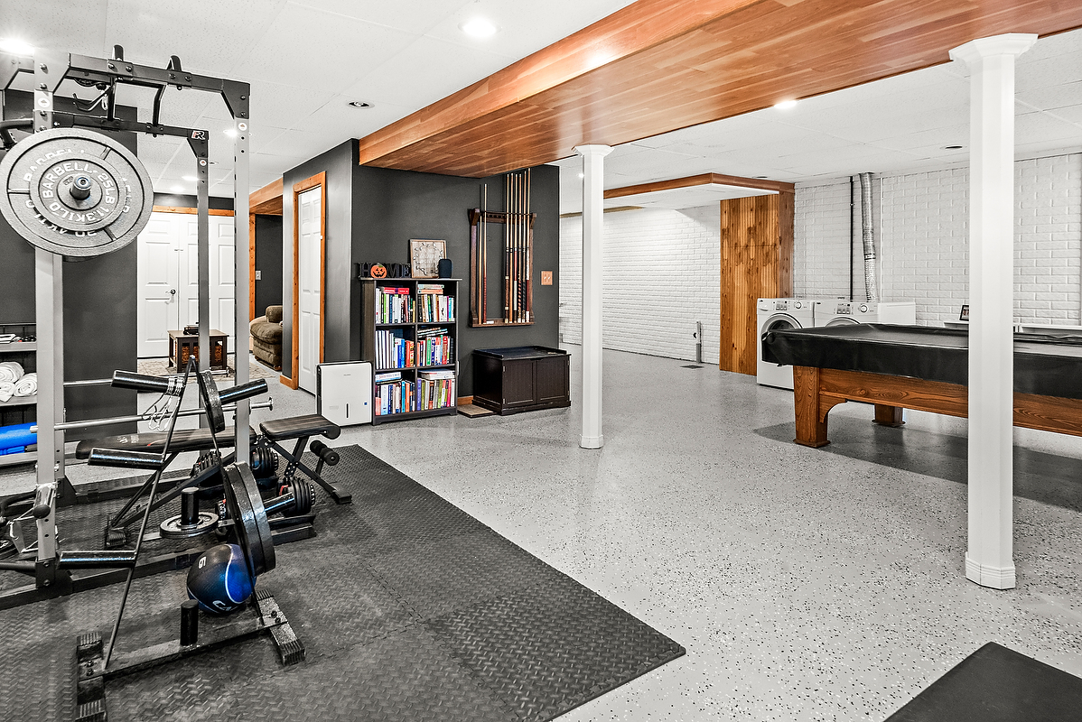 2905 Scarborough Street, Bloomington, IL 61705