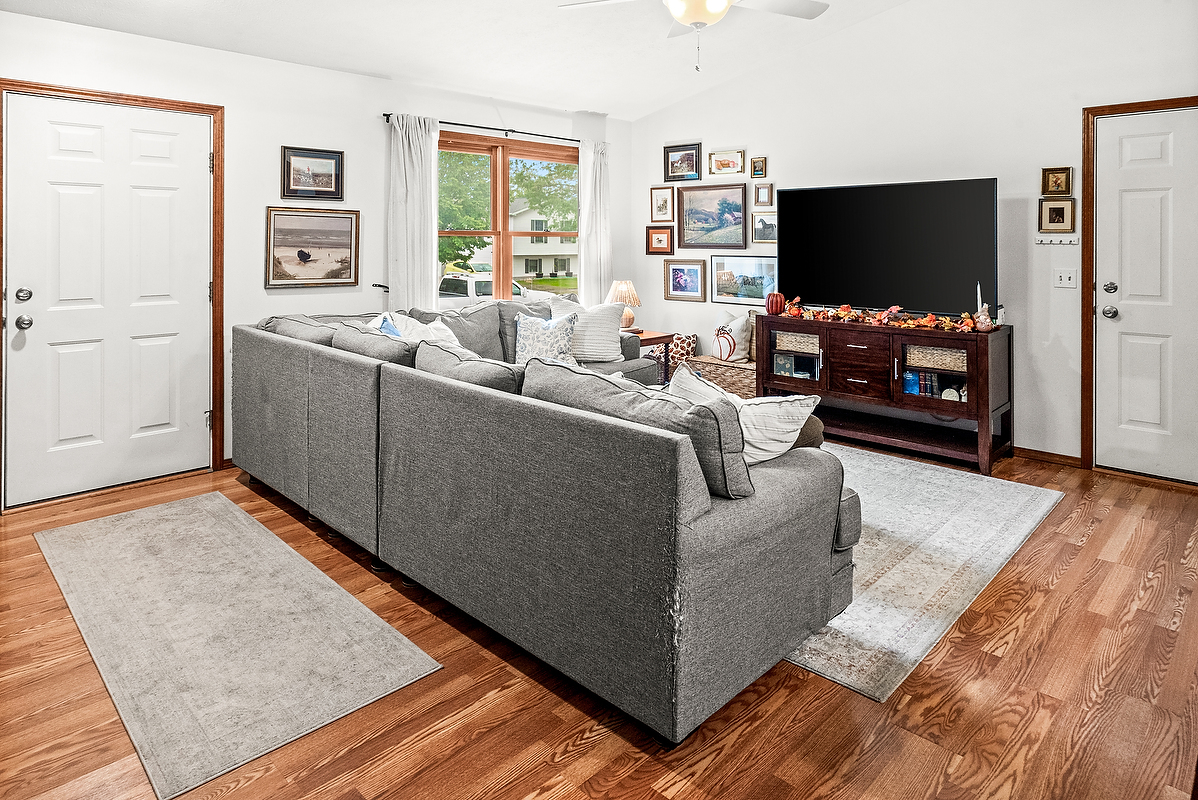 2905 Scarborough Street, Bloomington, IL 61705