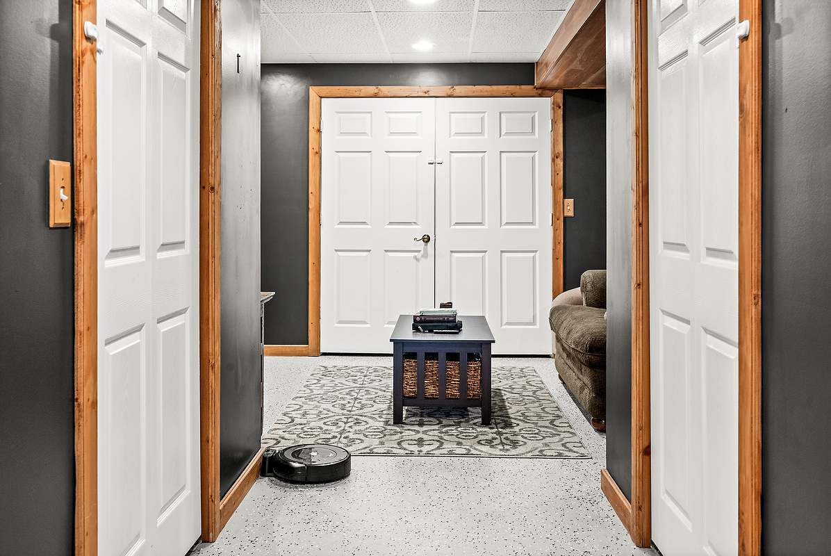 2905 Scarborough Street, Bloomington, IL 61705