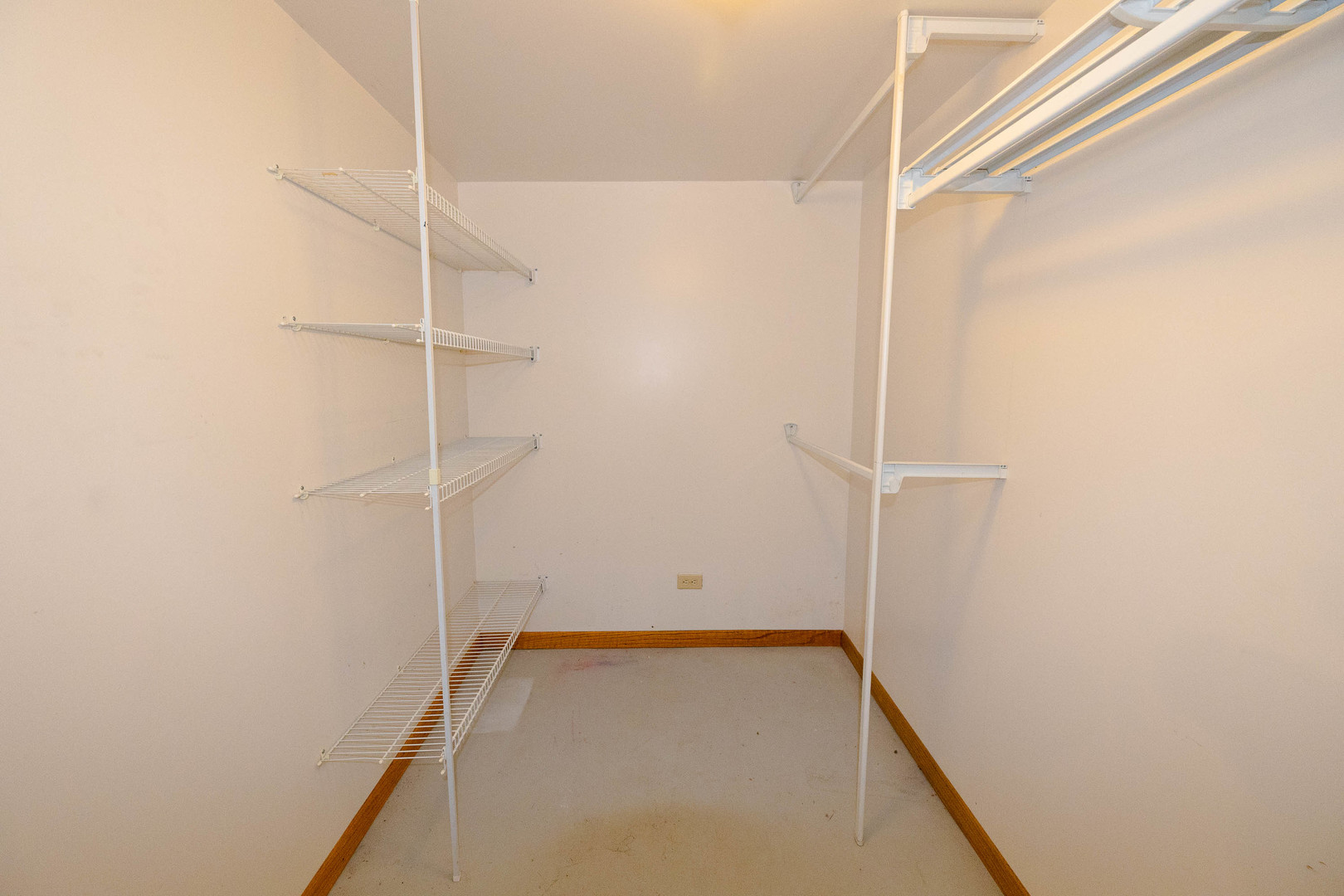 3161 E Bending Creek Trail, Crete, IL 60417