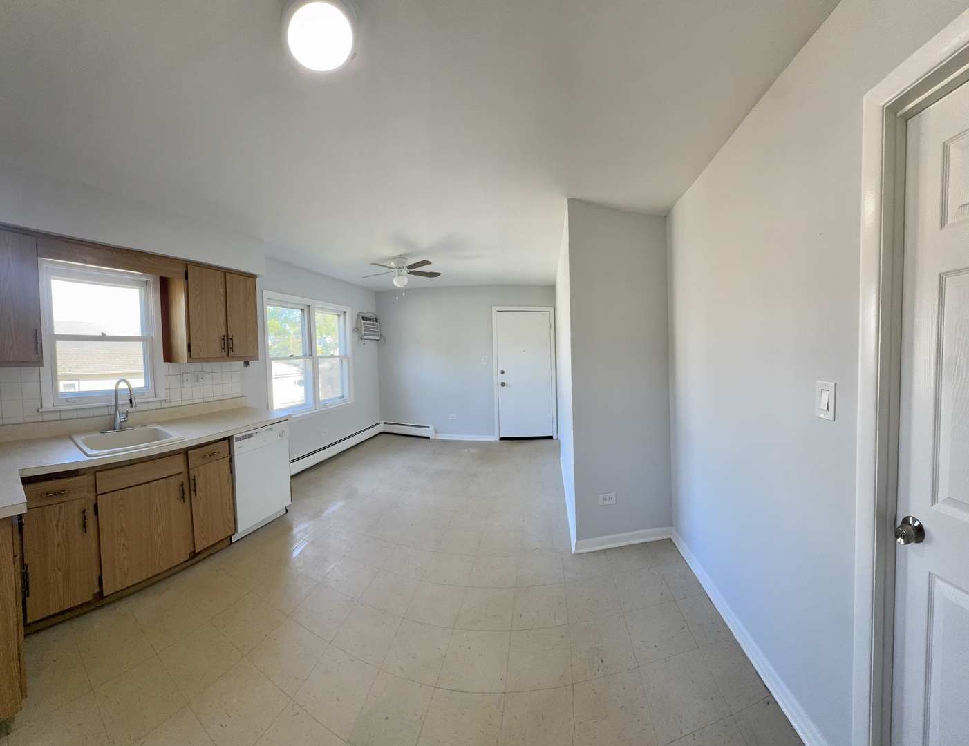 1619 N 35th Avenue #1, Melrose Park, IL 60160
