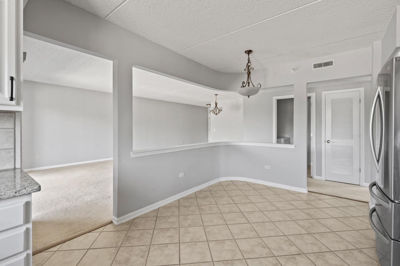 5 W Central Road #410, Mount Prospect, IL 60056