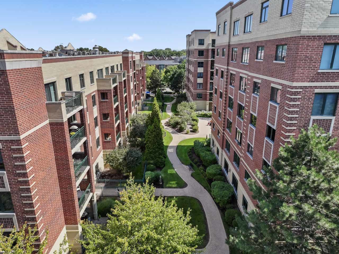 5 W Central Road #410, Mount Prospect, IL 60056