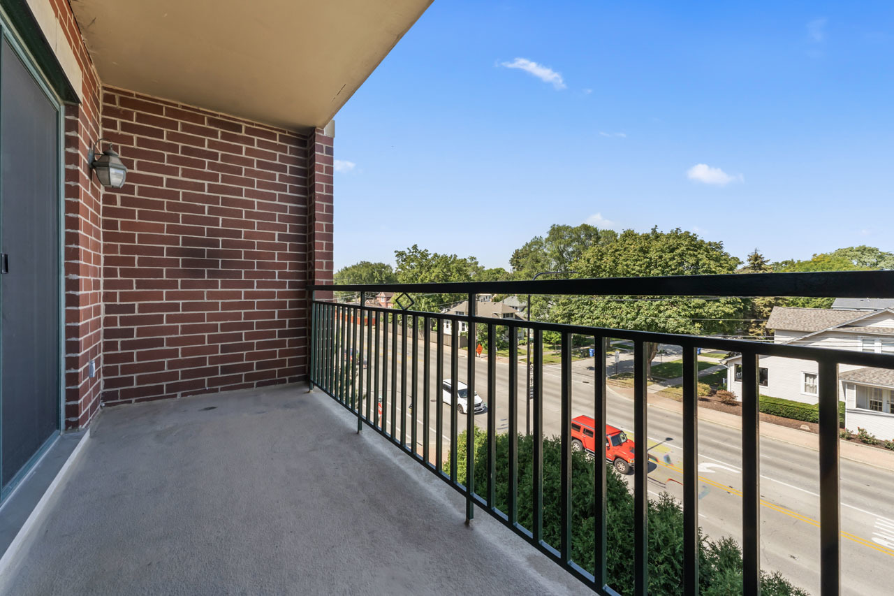 5 W Central Road #410, Mount Prospect, IL 60056