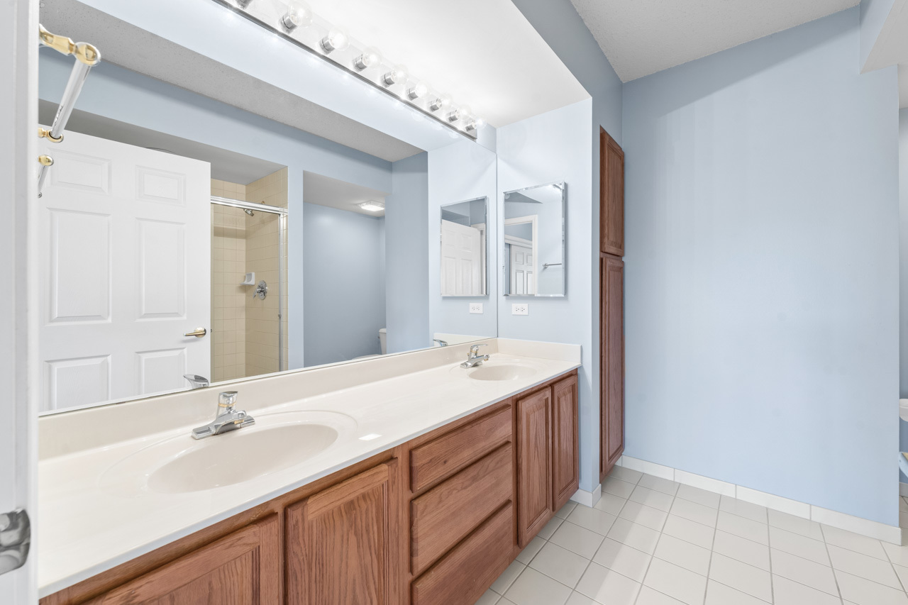 5 W Central Road #410, Mount Prospect, IL 60056