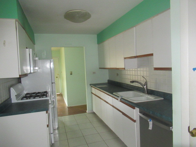 928 Woodland Drive, Wheeling, IL 60090