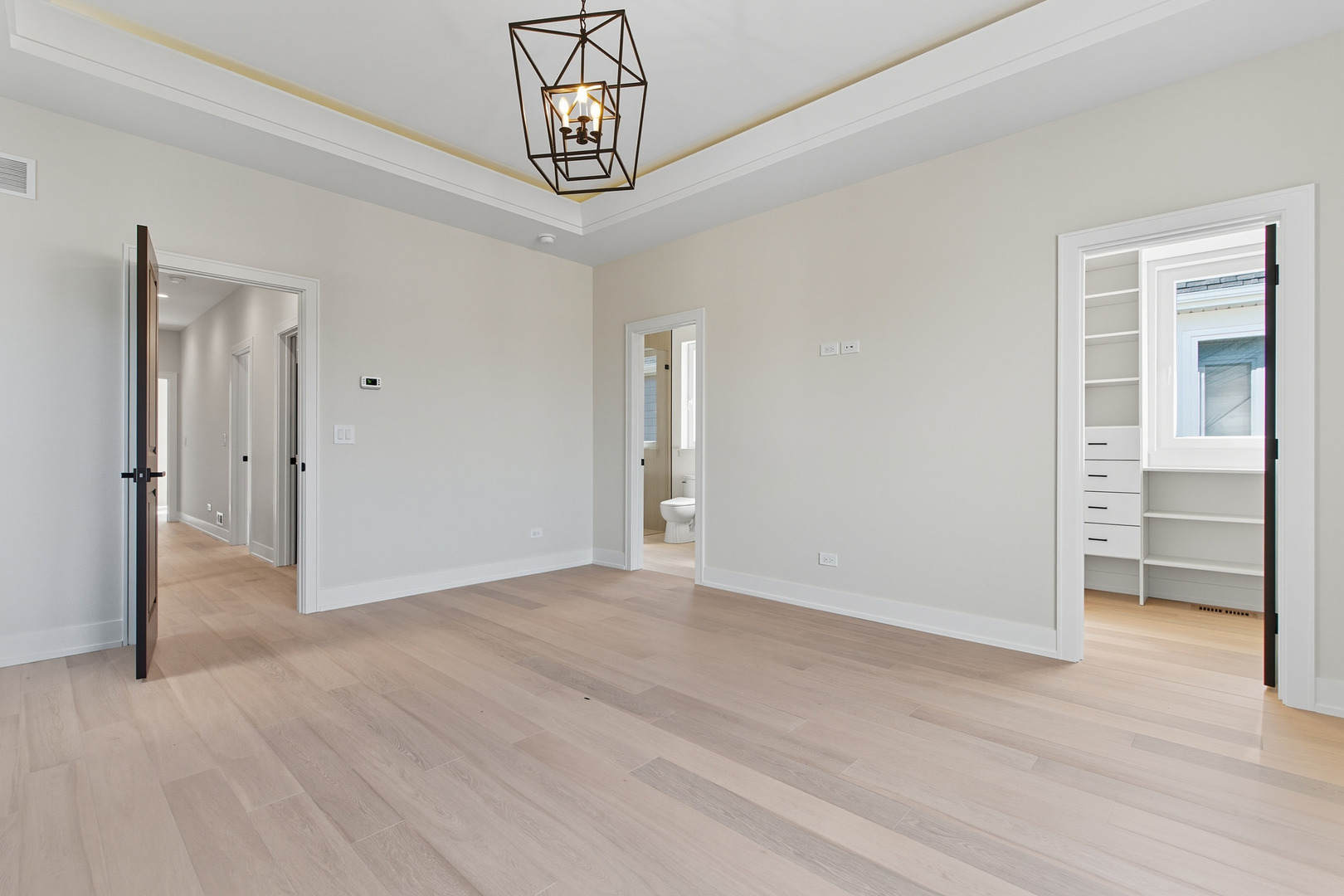 5254 W Newport Avenue, Chicago, IL 60641
