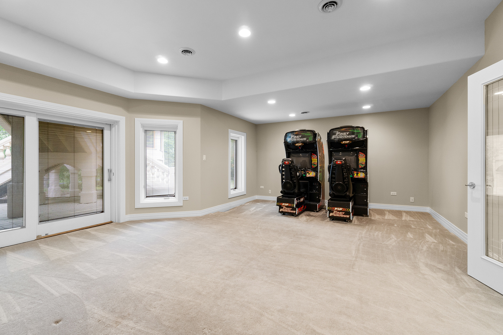 53 Abbeyfeale Drive, Oswego, IL 60543