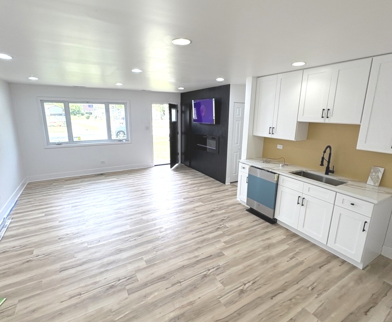 1947 Yale Avenue, Chicago Heights, IL 60411