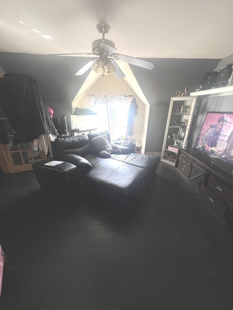 208 28th Avenue, Bellwood, IL 60104