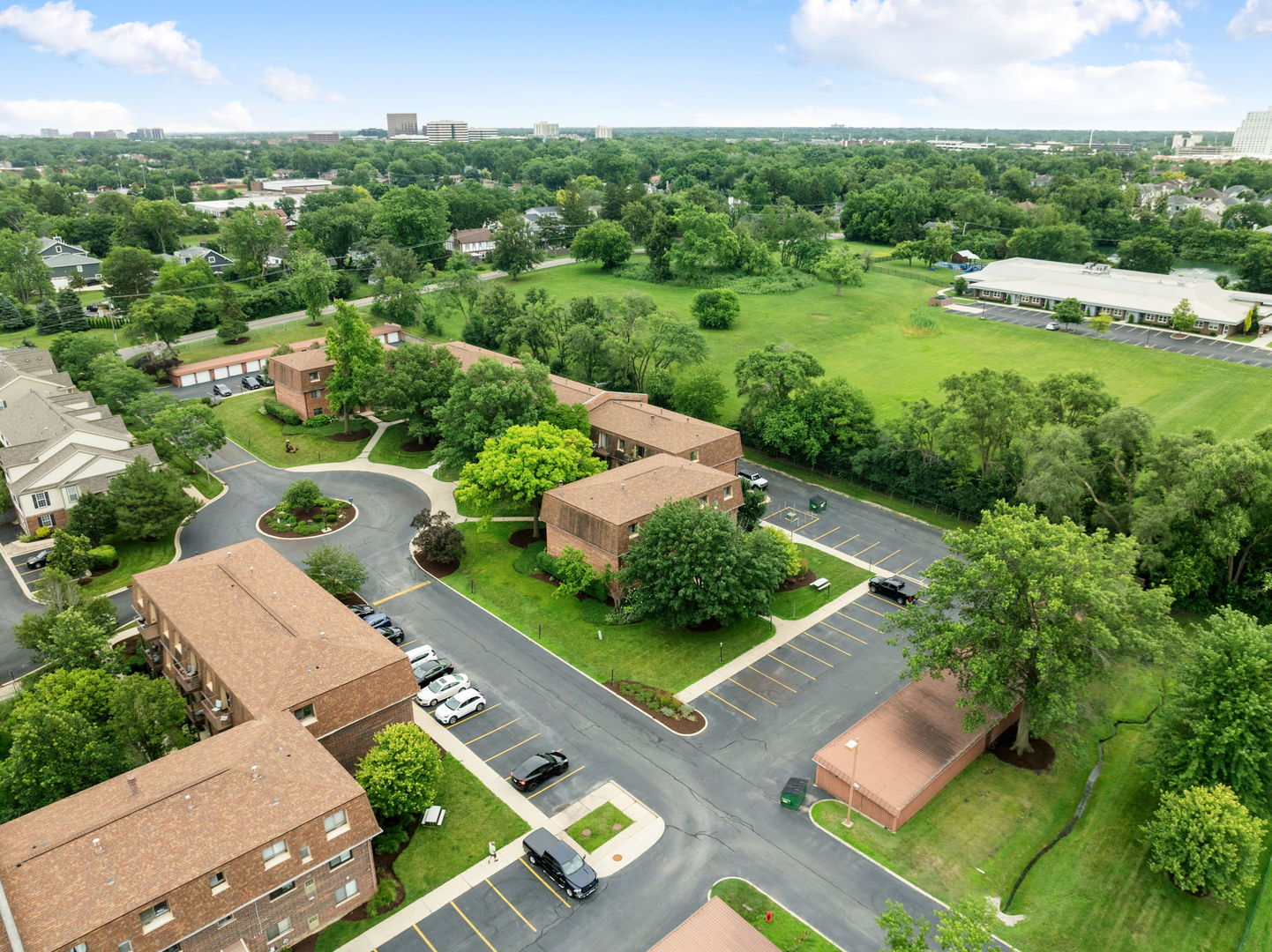 1520 S Fairfield Avenue #32C, Lombard, IL 60148