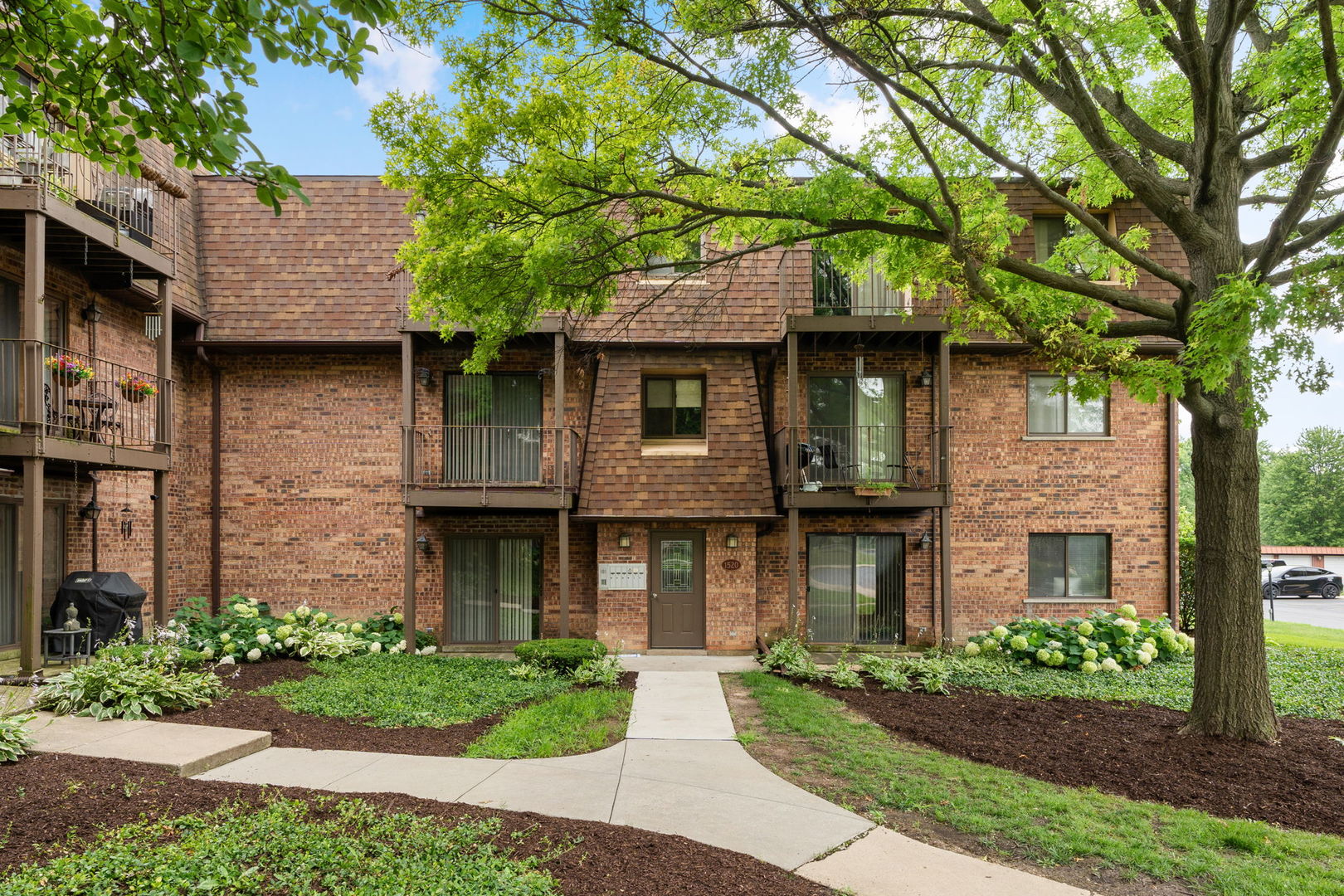 1520 S Fairfield Avenue #32C, Lombard, IL 60148