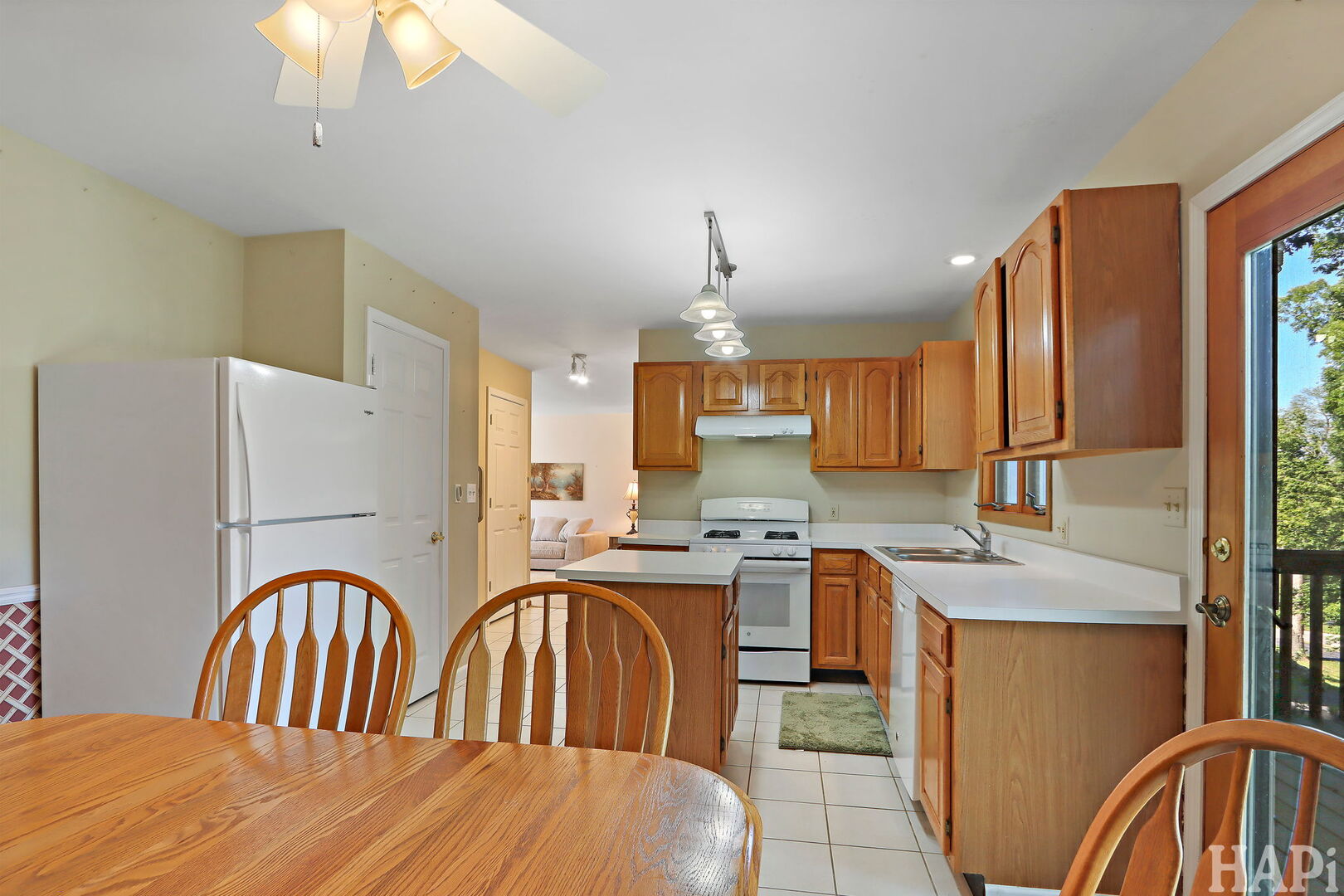 31 Troy Street, Fox Lake, IL 60020