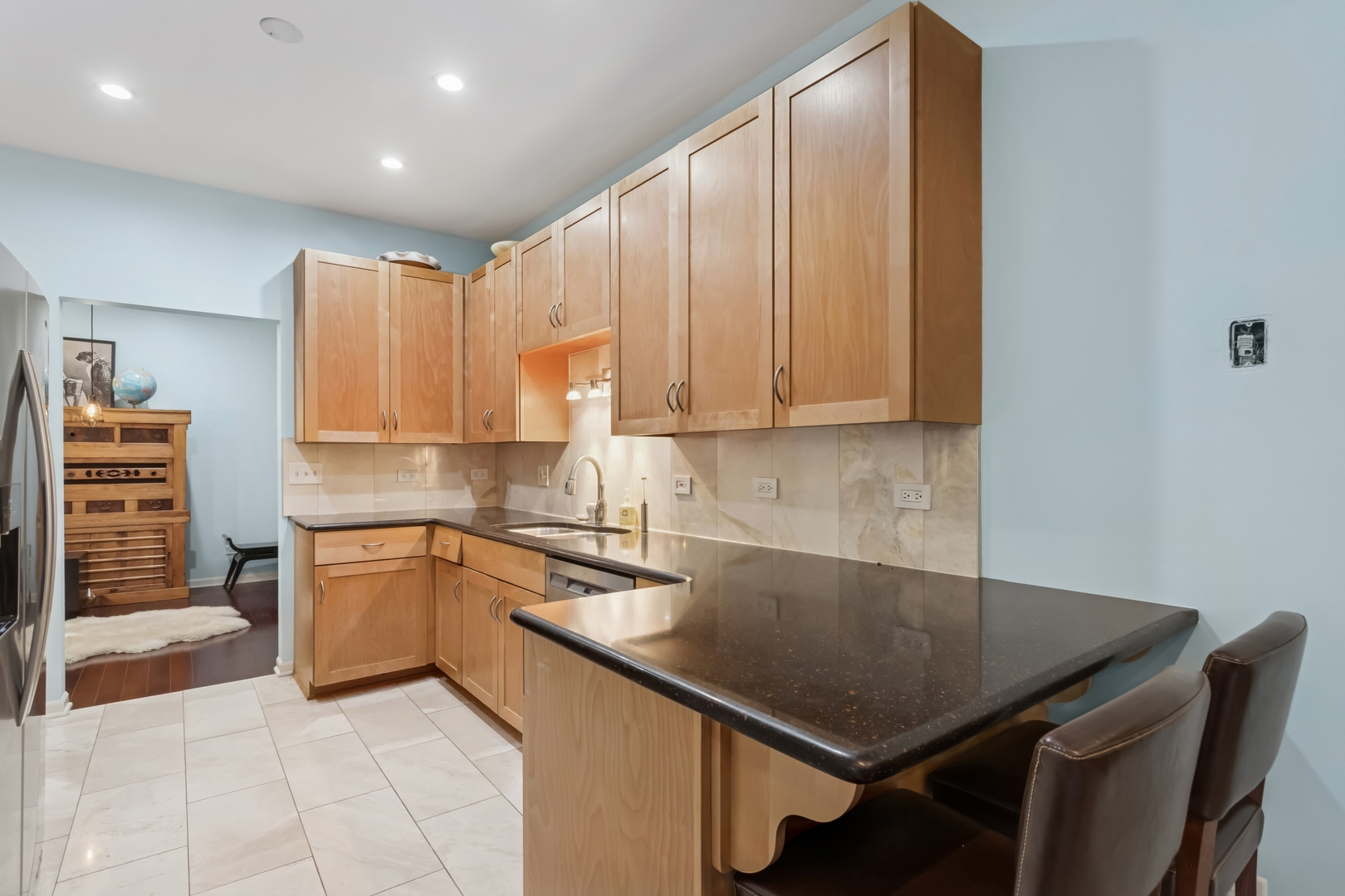 501 Forest Avenue #305, Glen Ellyn, IL 60137