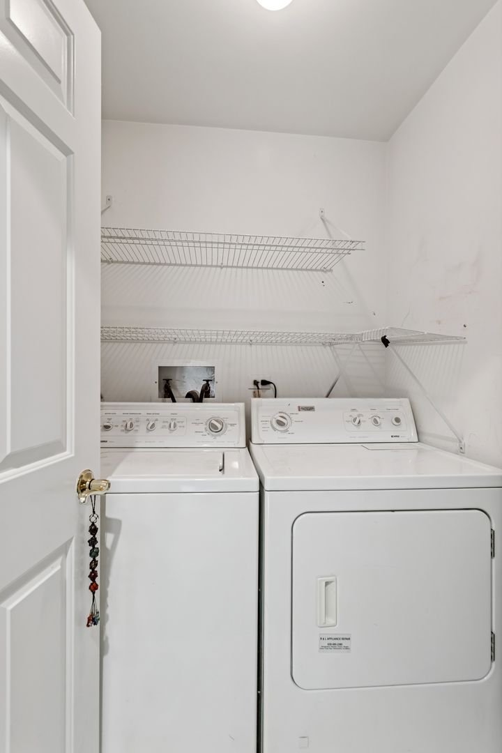 501 Forest Avenue #305, Glen Ellyn, IL 60137