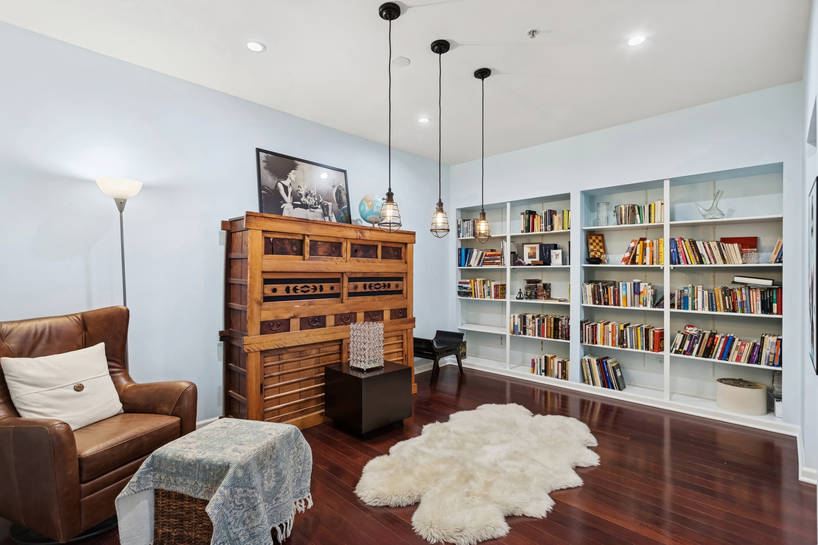 501 Forest Avenue #305, Glen Ellyn, IL 60137