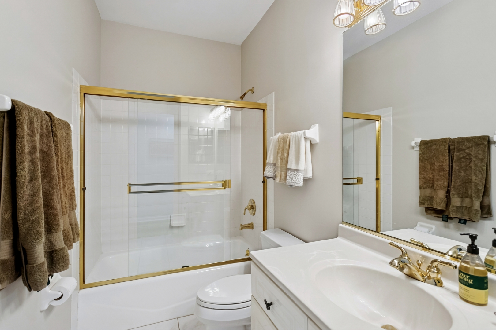 501 Forest Avenue #305, Glen Ellyn, IL 60137